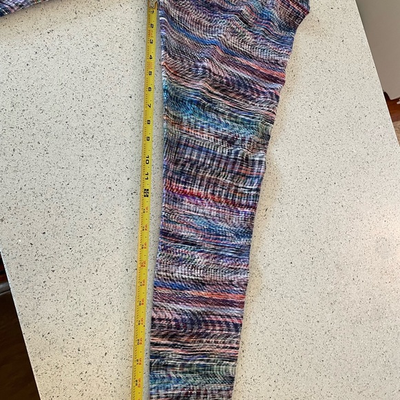 🌟Sold🌟Lululemon Wunder Under - Picture 4 of 5